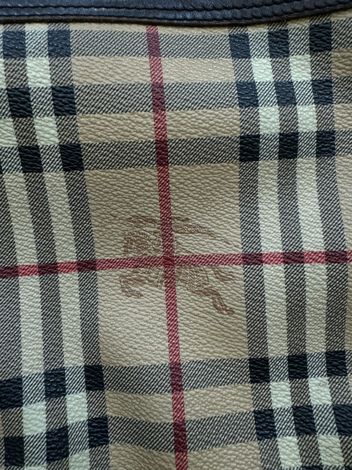 vintage Burberry slingbag
