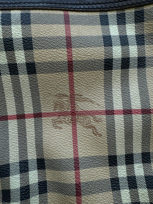 vintage Burberry slingbag