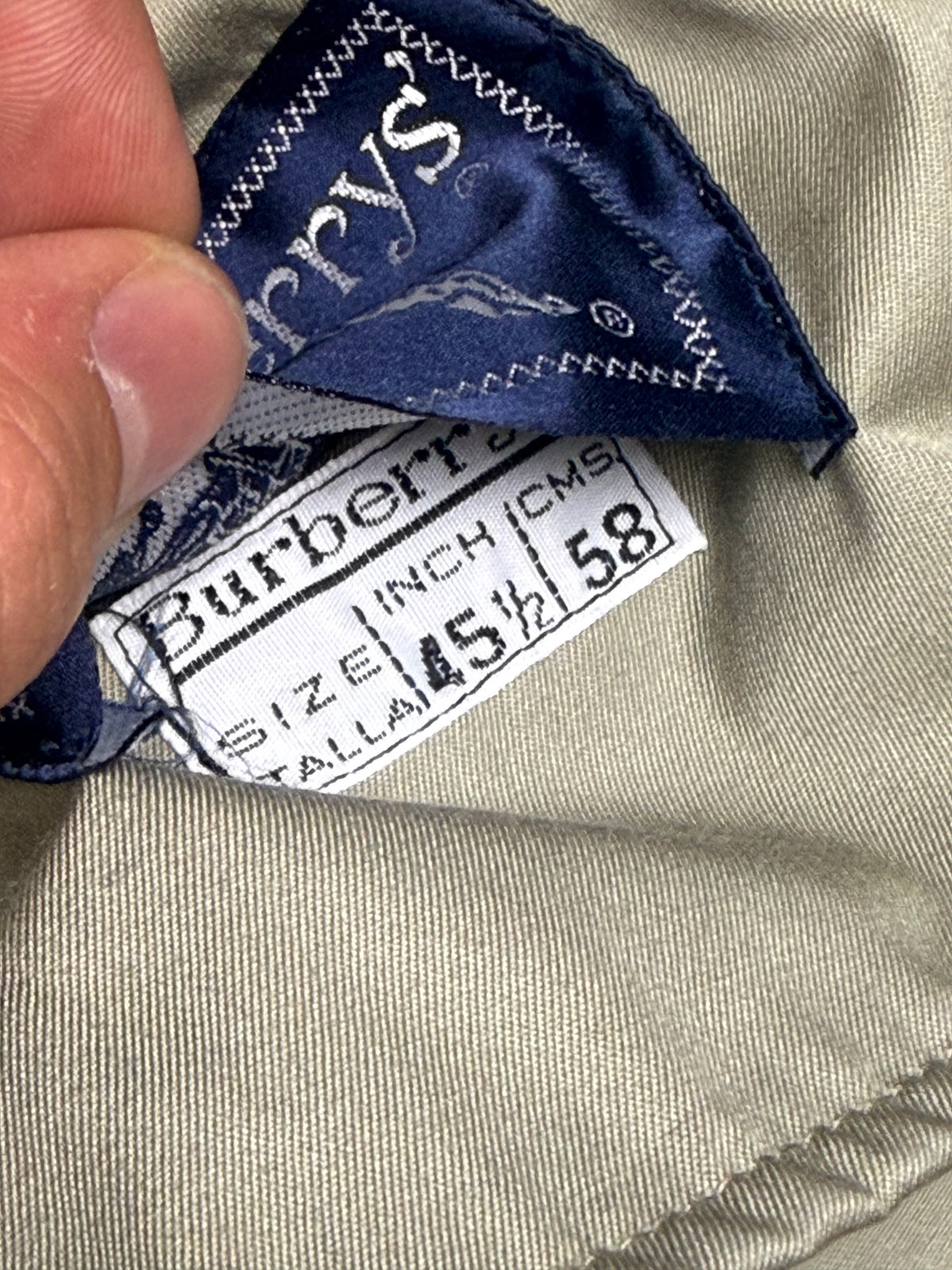 vintage Burberry harringtonjacket {XL}