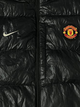 Load image into Gallery viewer, vintage Nike Manchester United pufferjacket {L}

