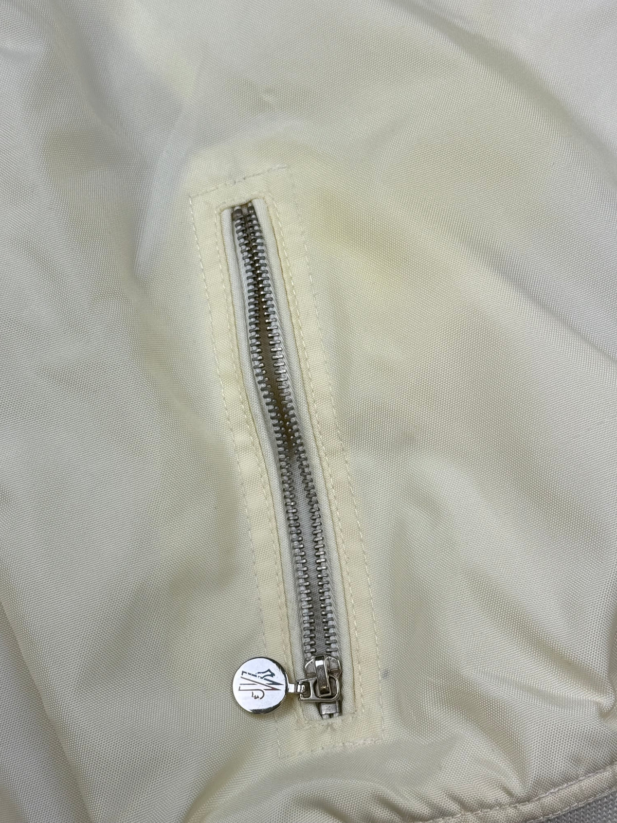 vintage Moncler windbreaker {XL}