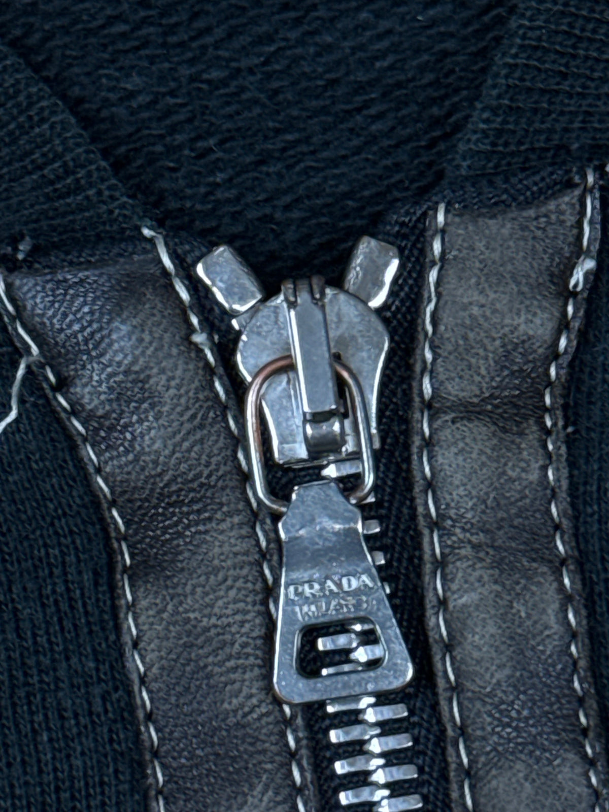 vintage Prada sweatjacket {S}