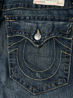 vintage True Religion jeans {M-L}