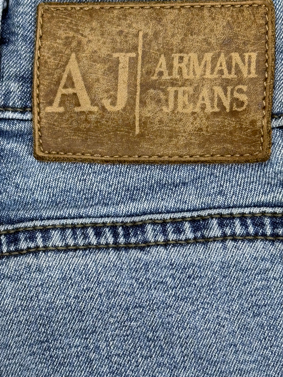 vintage Armani jeans {M}