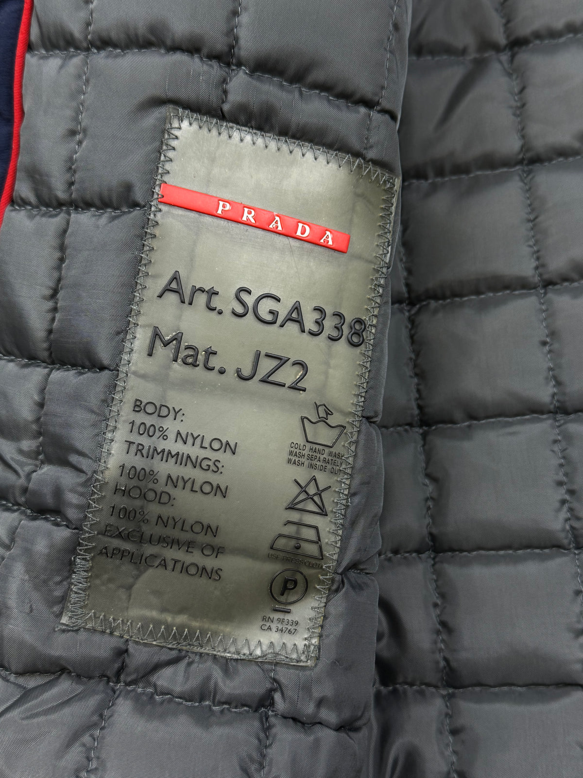 vintage Prada Luna Rosa winterjacket {XL}
