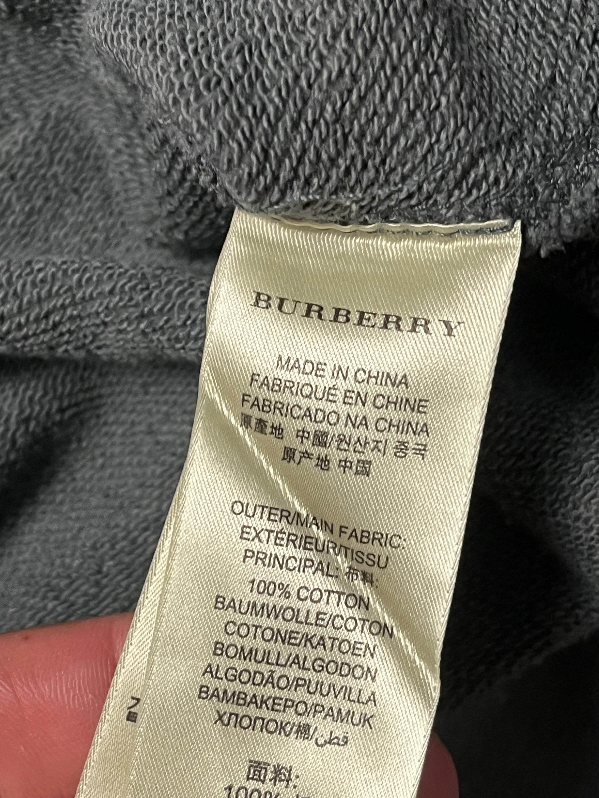 vintage Burberry sweater {M}