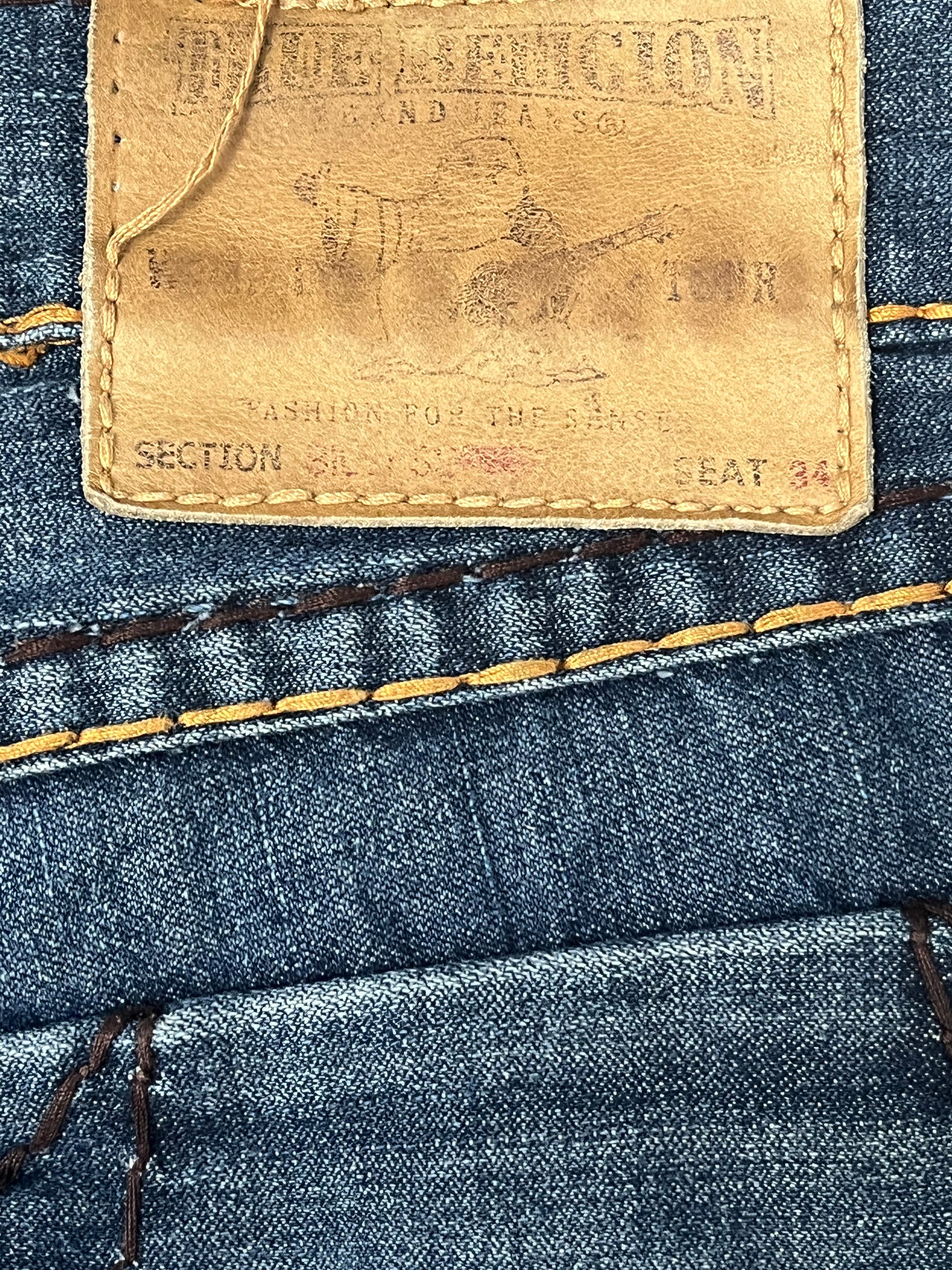 vintage True Religion jeans {M-L}