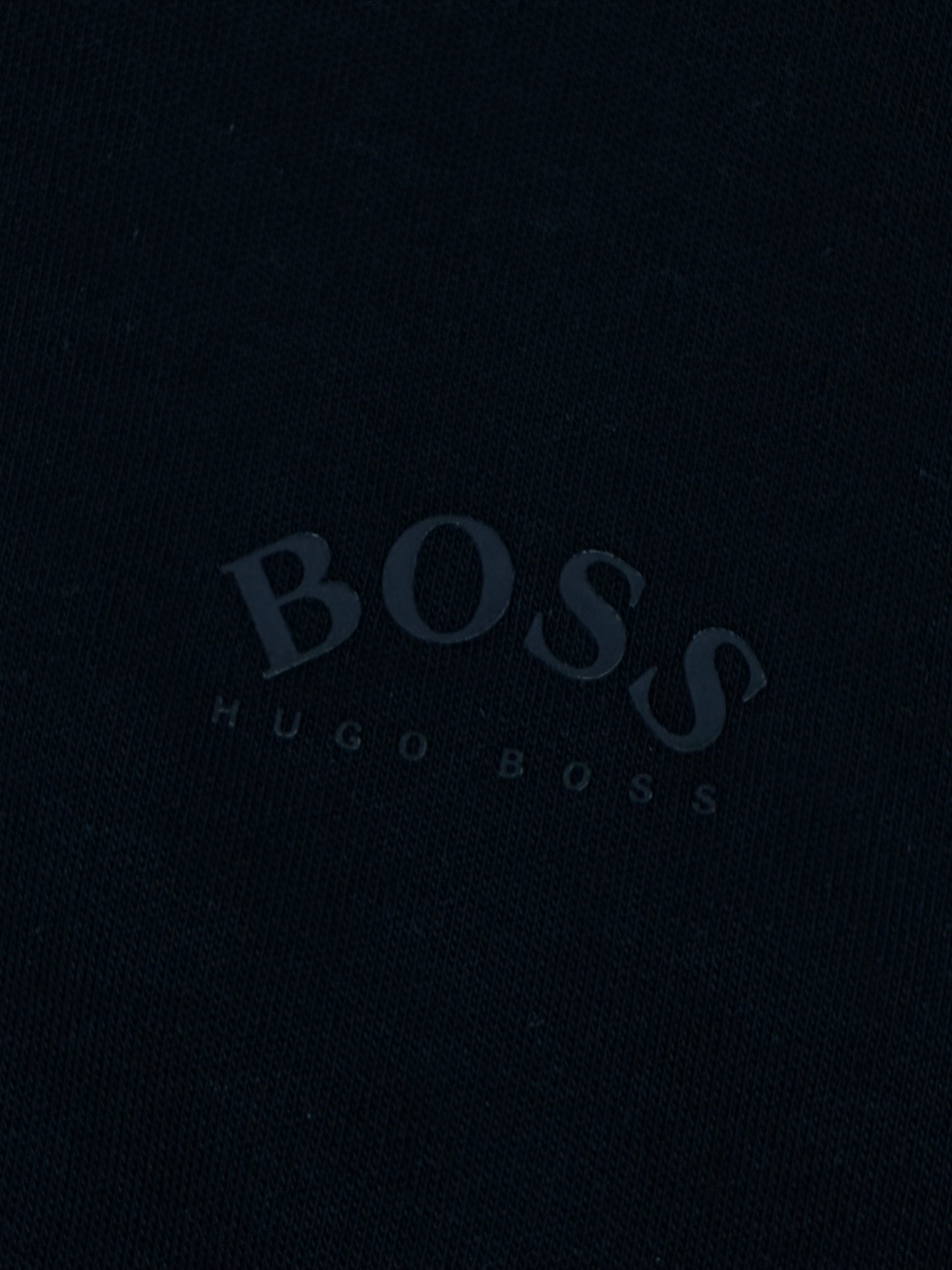 black Hugo Boss sweatjacket {M}