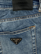 Lade das Bild in den Galerie-Viewer, vintage Prada jeans {L}
