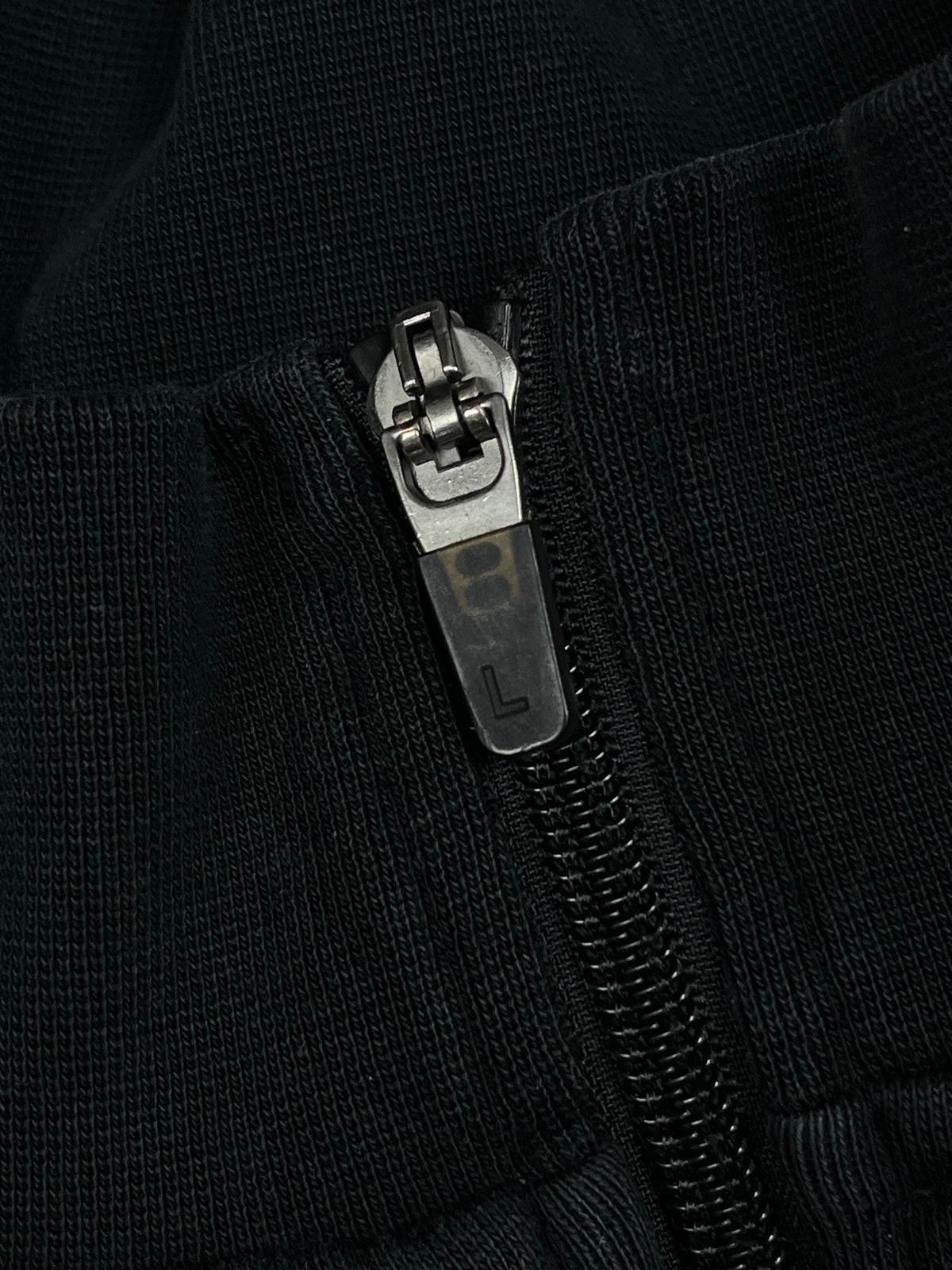 black Lacoste sweatjacket {L}