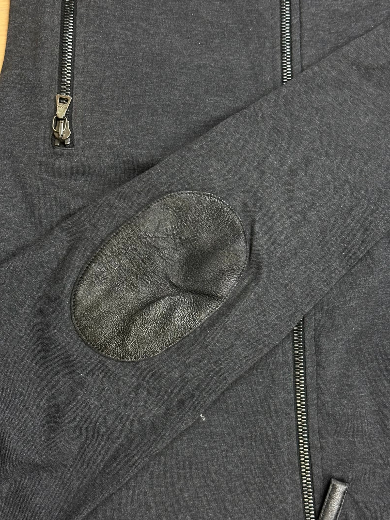 vintage Prada sweatjacket {S}