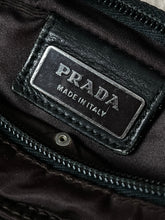 Carregar imagem no visualizador da galeria, vintage Prada shoulderbag
