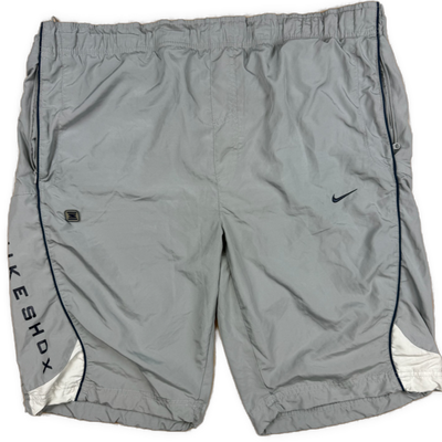 vintage Nike SHOX shorts {L}