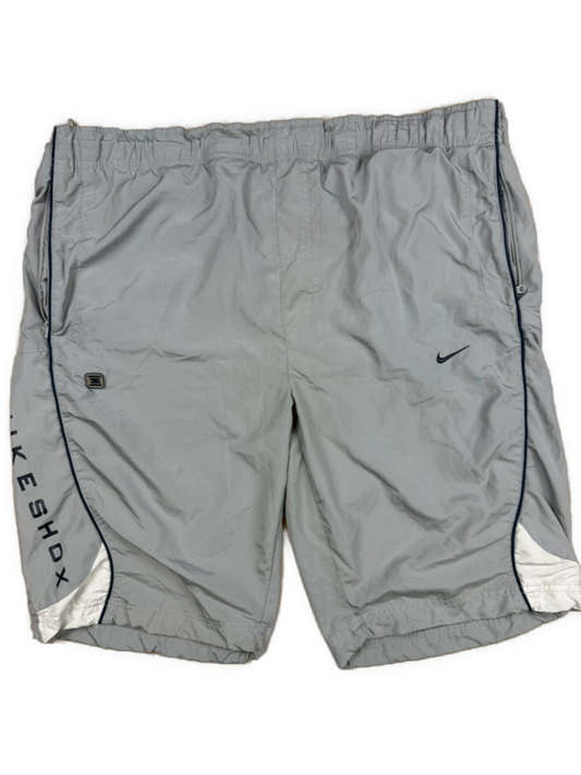 vintage Nike SHOX shorts {L}