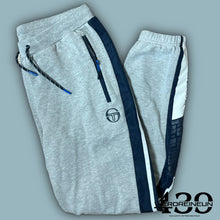 Load image into Gallery viewer, grey Sergio Tacchini joggingpants {M}
