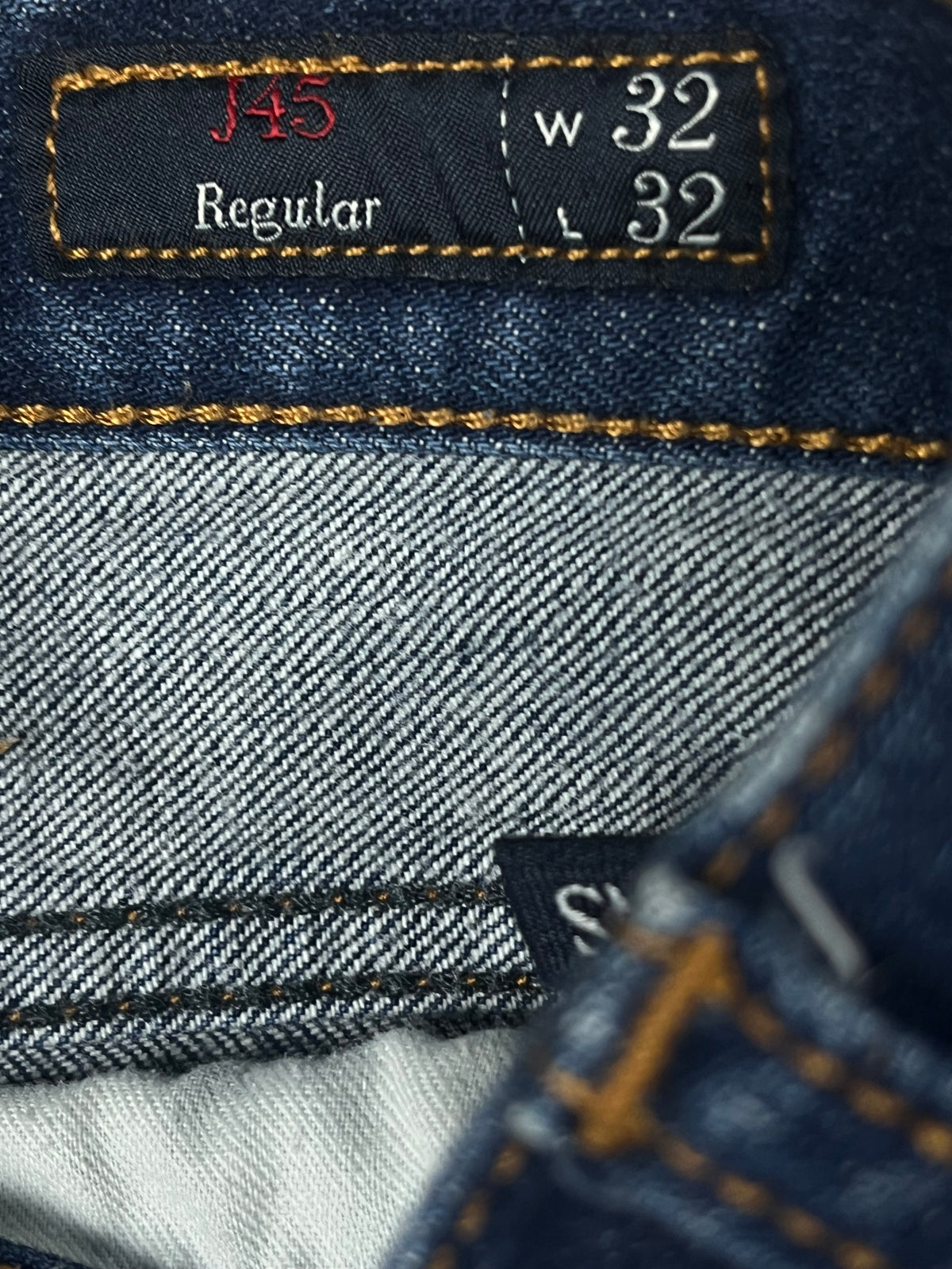 vintage Armani jeans {M}