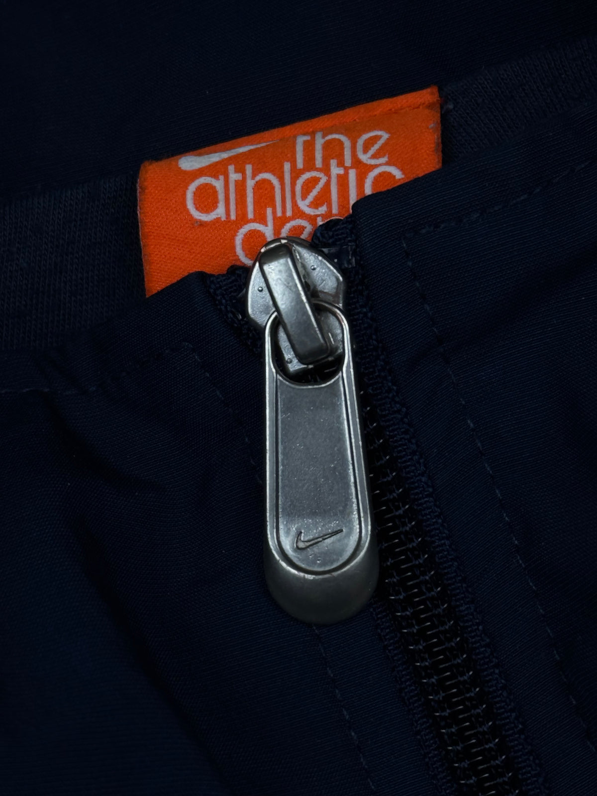 vintage navyblue Nike windbreaker {M}
