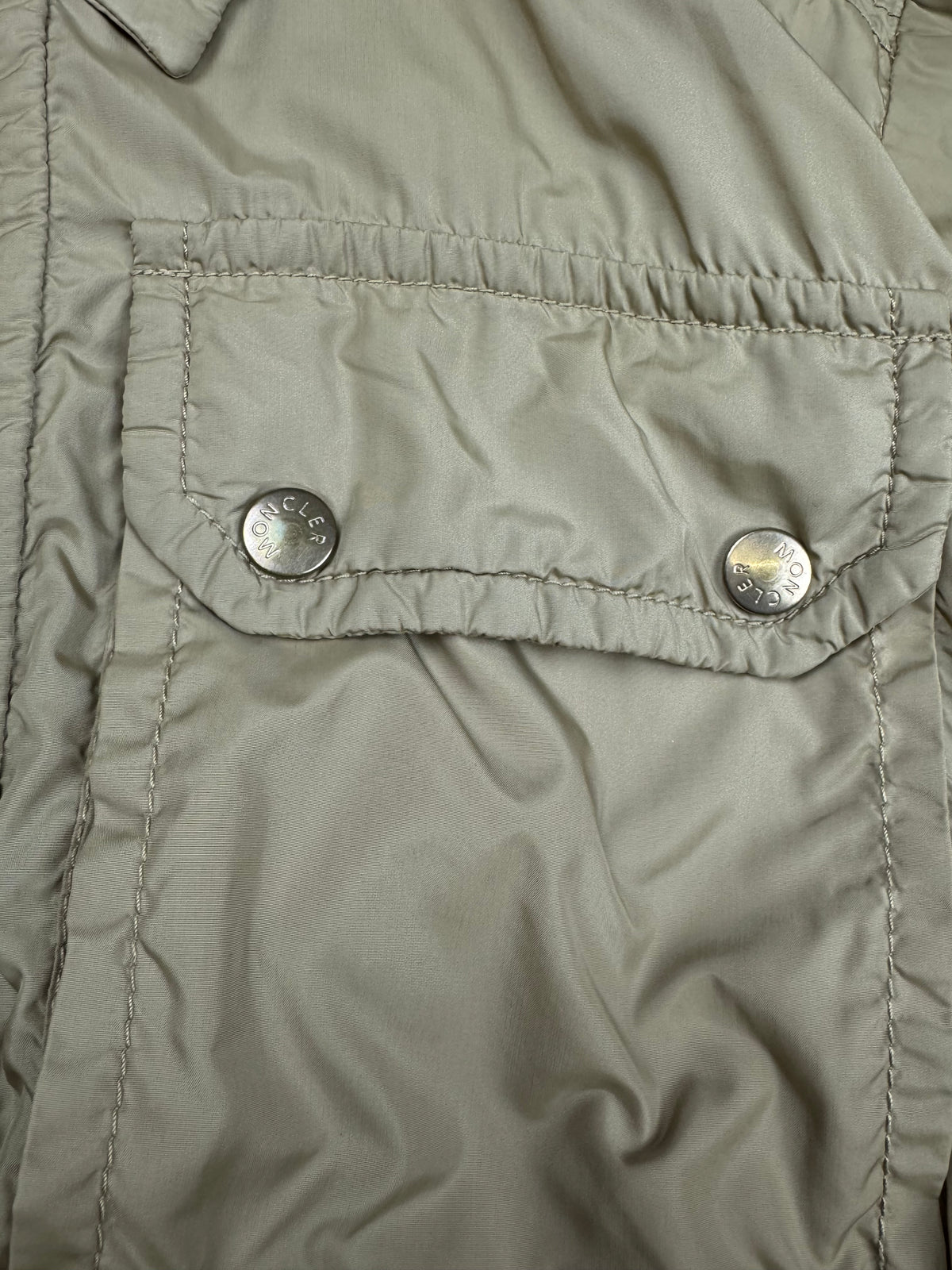 vintage Moncler windbreaker {L}