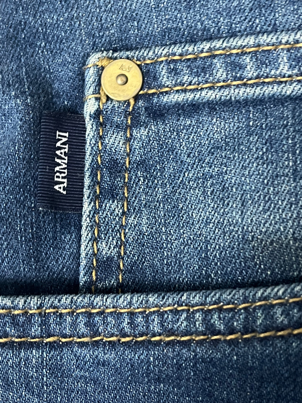 vintage Armani jeans {M}