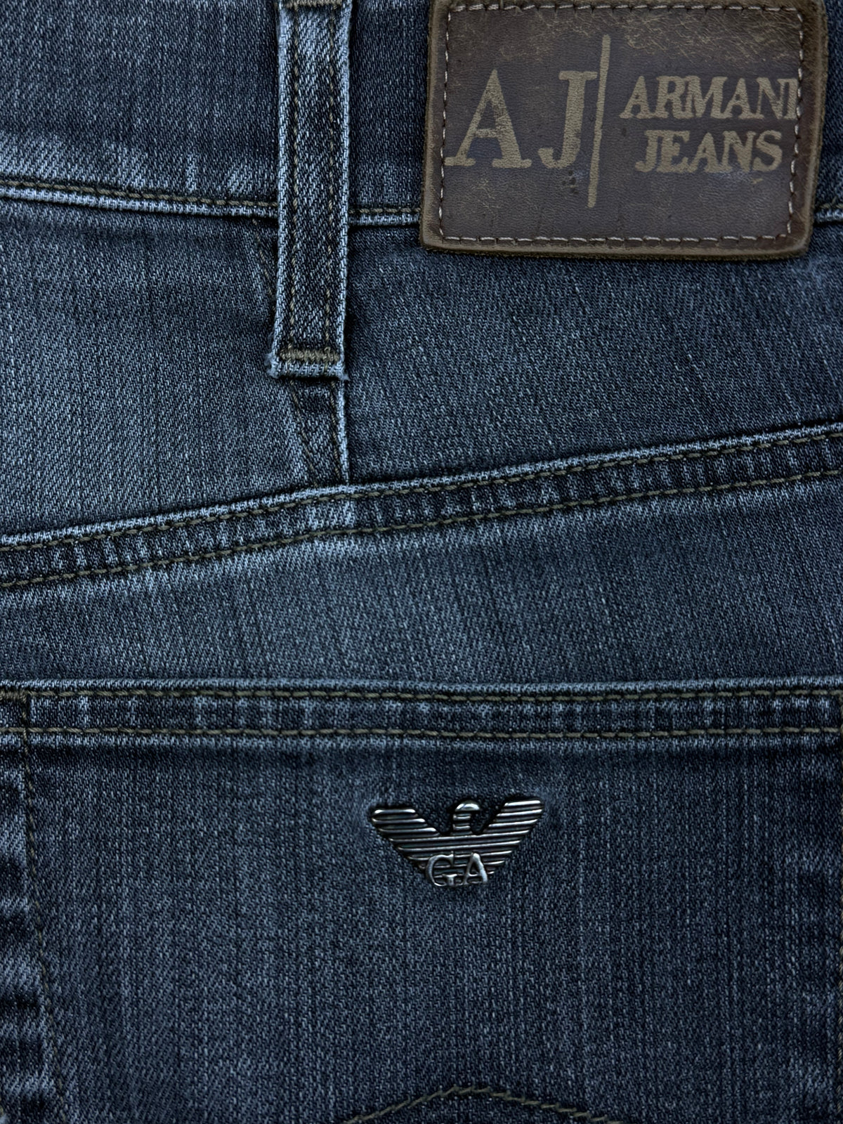 vintage Armani jeans {M}
