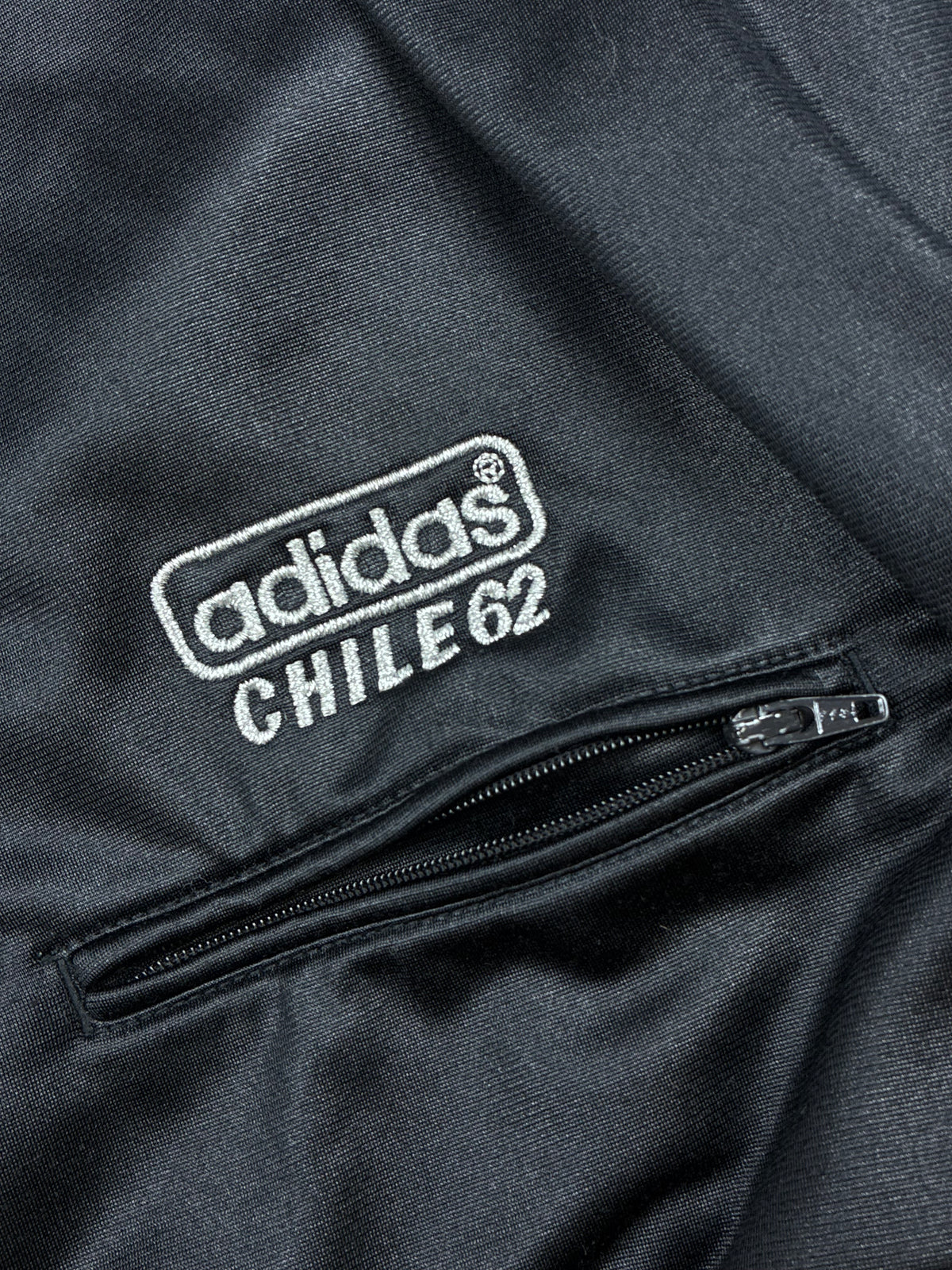 vintage Adidas firebird trackjacket wet look {L}