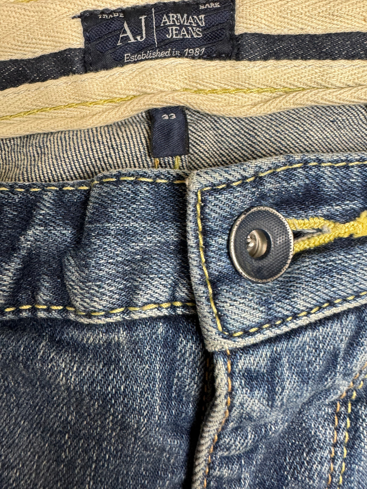 vintage Armani jeans {M}