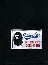 Cargar imagen en el visor de la galería, vintage BAPE a bathing ape jersey {S}
