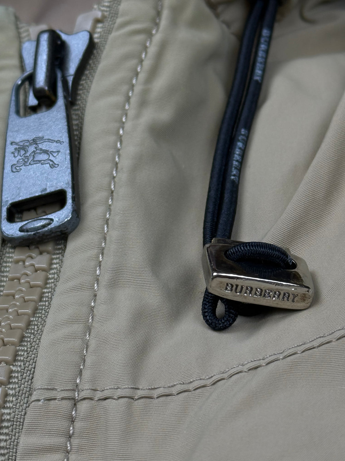 vintage Burberry winterjacket bomber {XL}