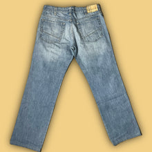 Load image into Gallery viewer, vintage Burberry jeans {M}
