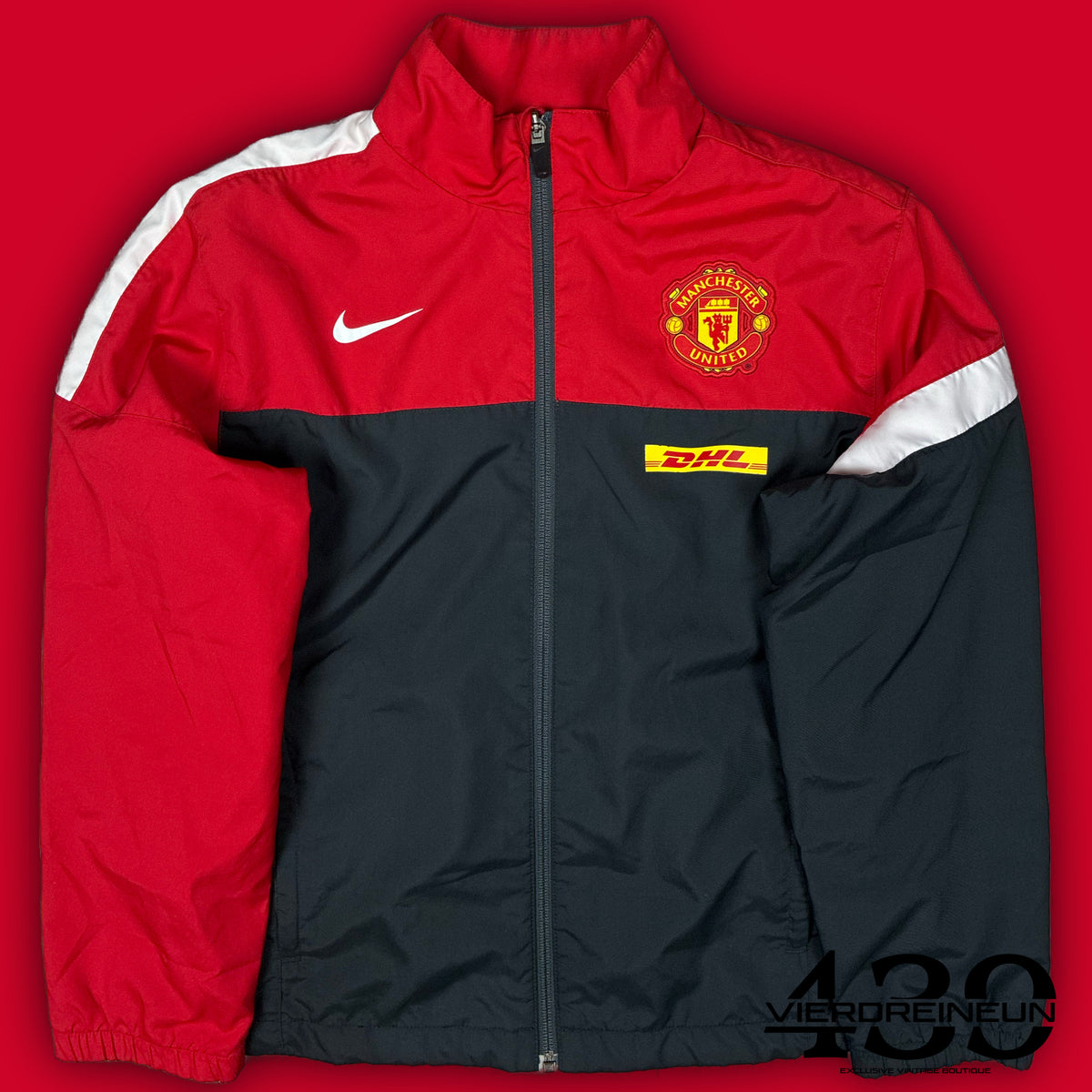 vintage Nike Manchester United windbreaker {XS}
