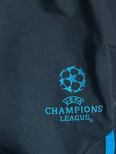 Cargar imagen en el visor de la galería, vintage Adidas Real Madrid trackpants {L}
