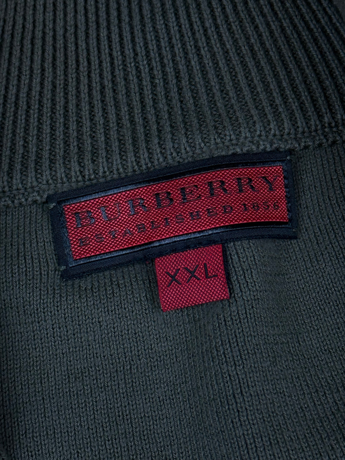 vintage Burberry sweatjacket {XXL}