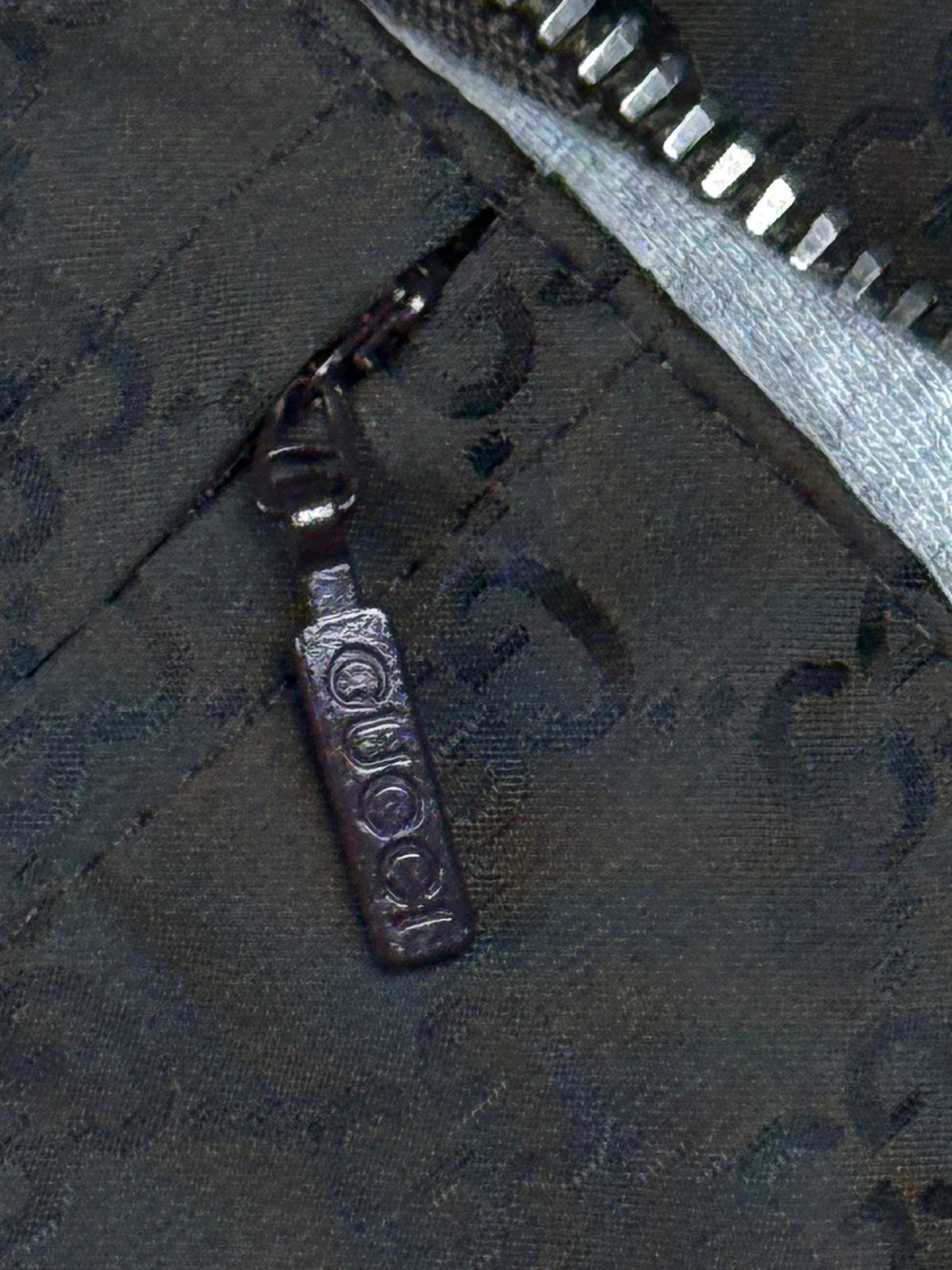 vintage Gucci monogram windbreaker {L}
