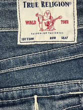 Carregar imagem no visualizador da galeria, vintage True Religion shorts {XS}
