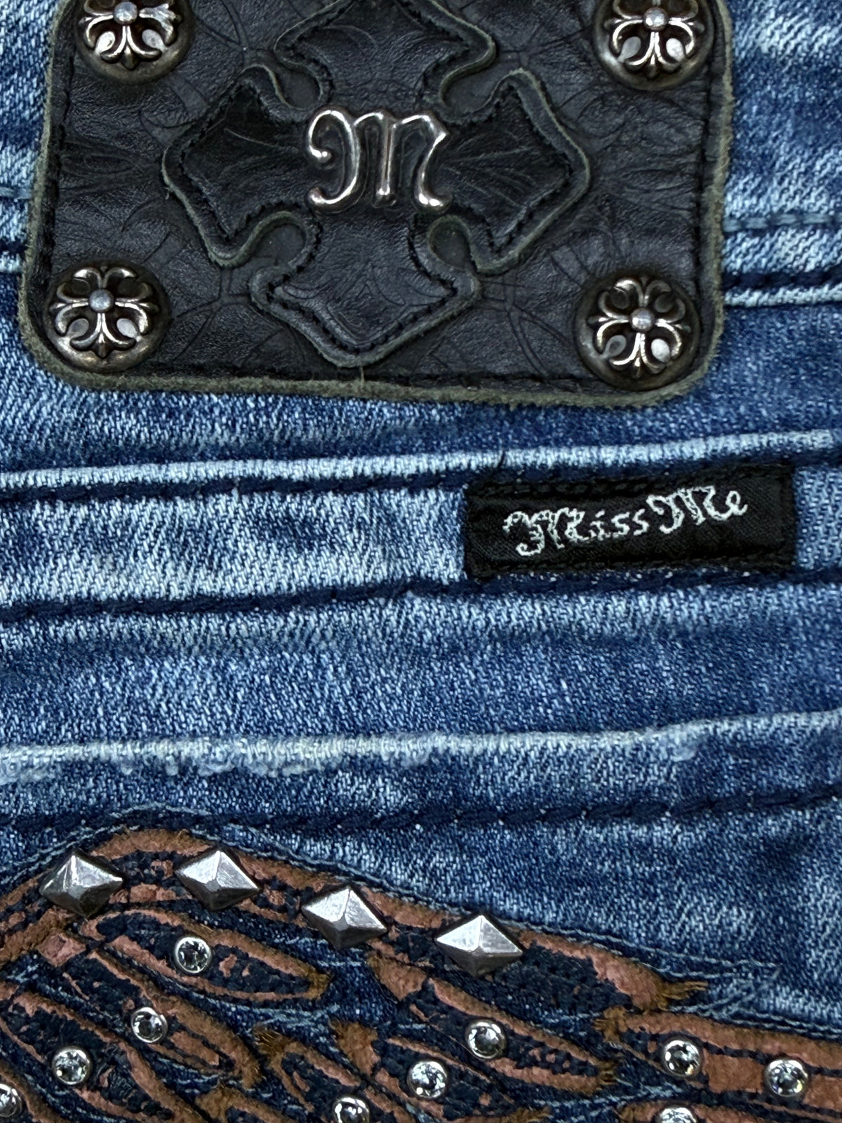 vintage Miss Me jeans {M}