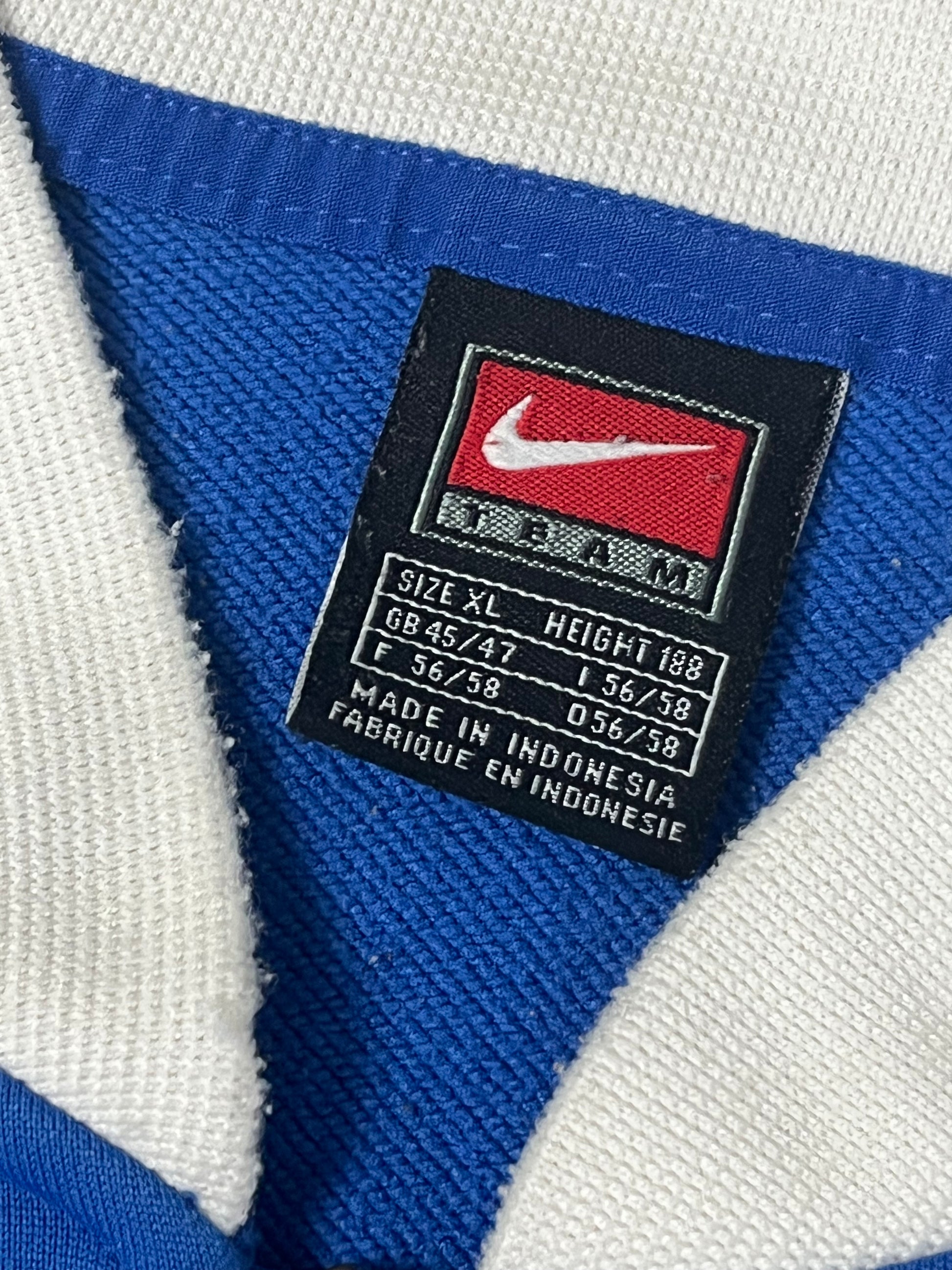 vintage Nike BRASIL trackjacket {XL}