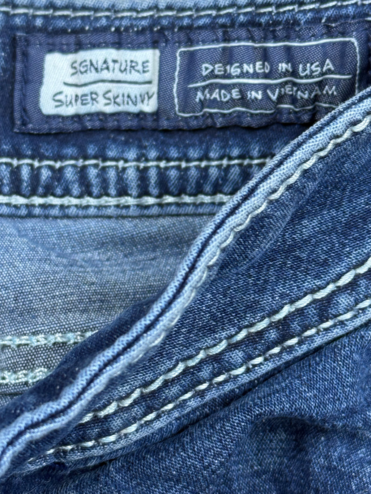 vintage Miss Me jeans {XS}