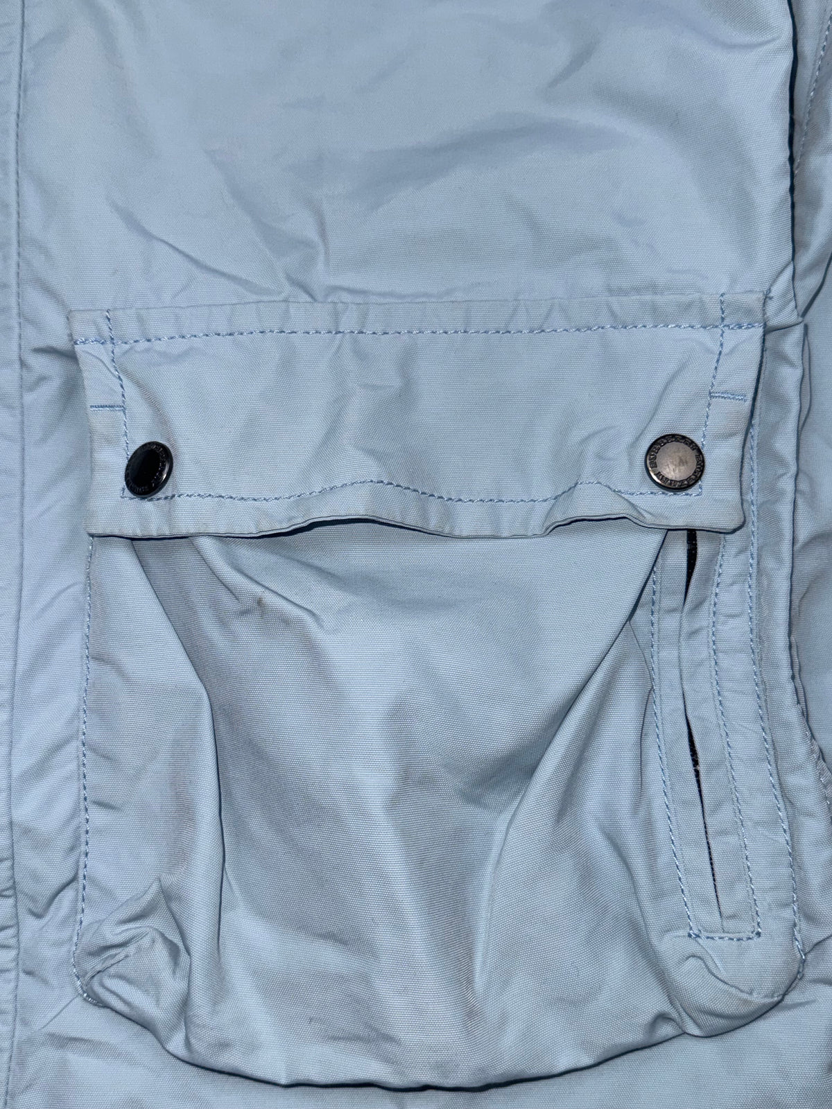 vintage babyblue Burberry jacket {L}