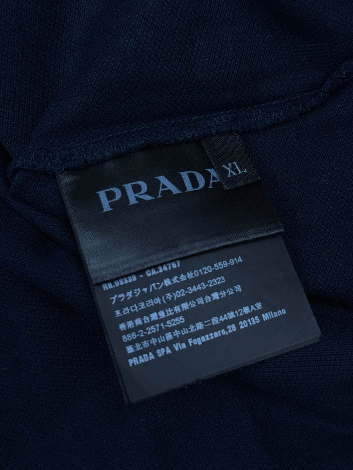 navyblue Prada polo {XL}