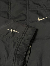 Load image into Gallery viewer, vintage Nike winterjacket {M}
