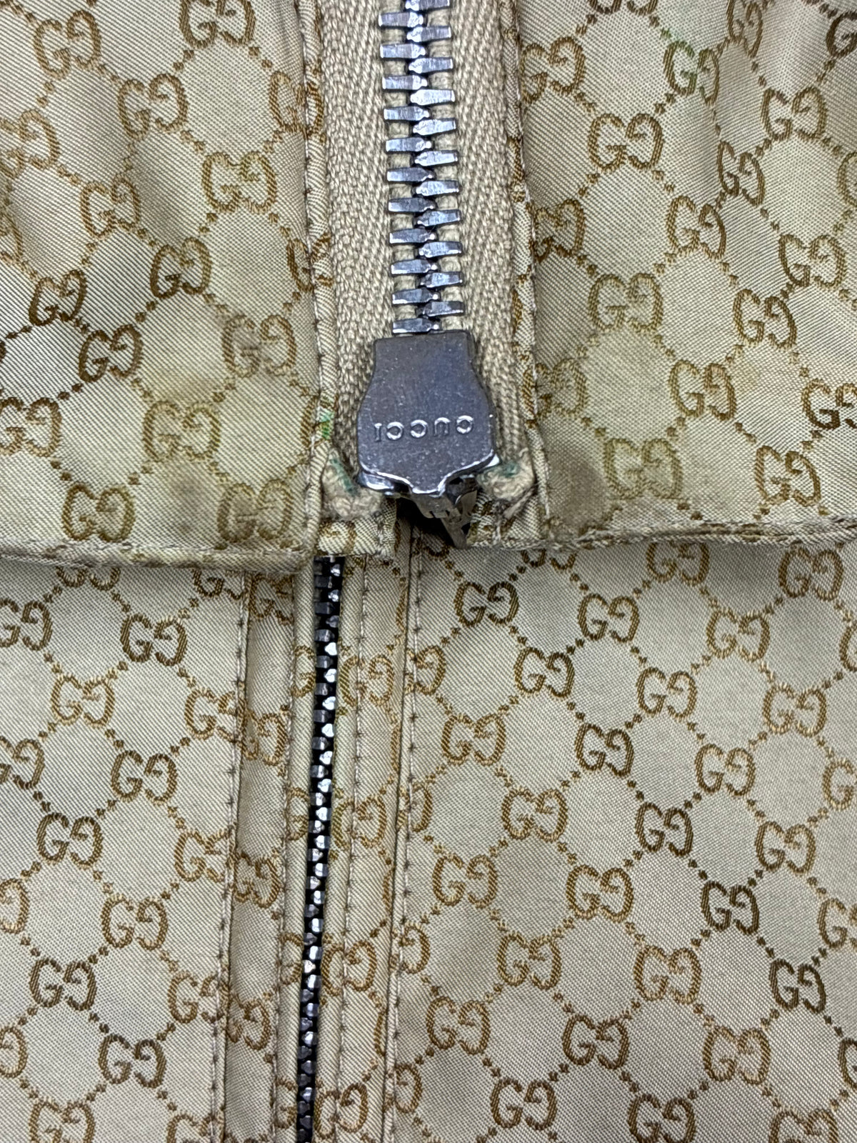 vintage Gucci windbreaker {S}