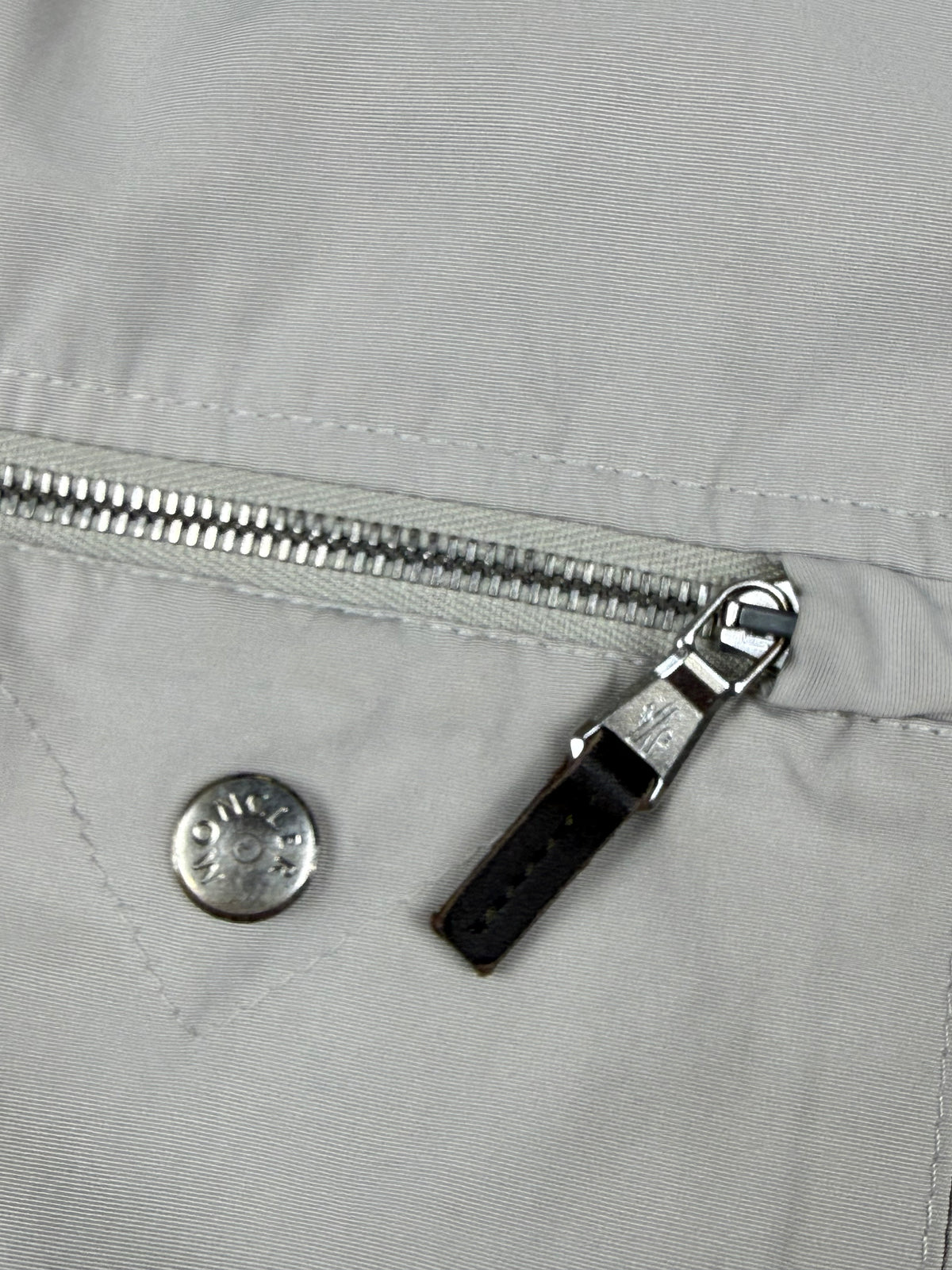 vintage Moncler windbreaker {M}