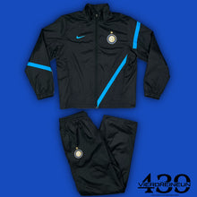 Cargar imagen en el visor de la galería, vintage Nike Inter Milan tracksuit {M}
