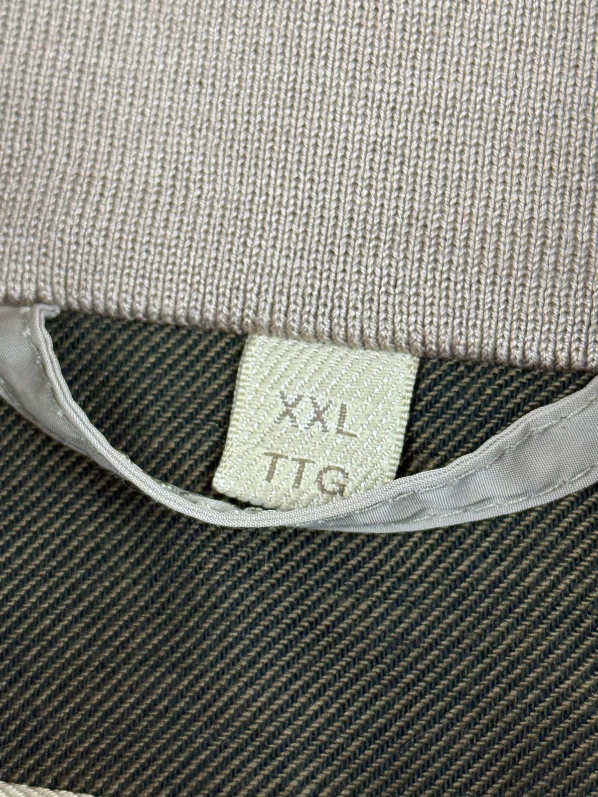 vintage Burberry windbreaker {XXL}