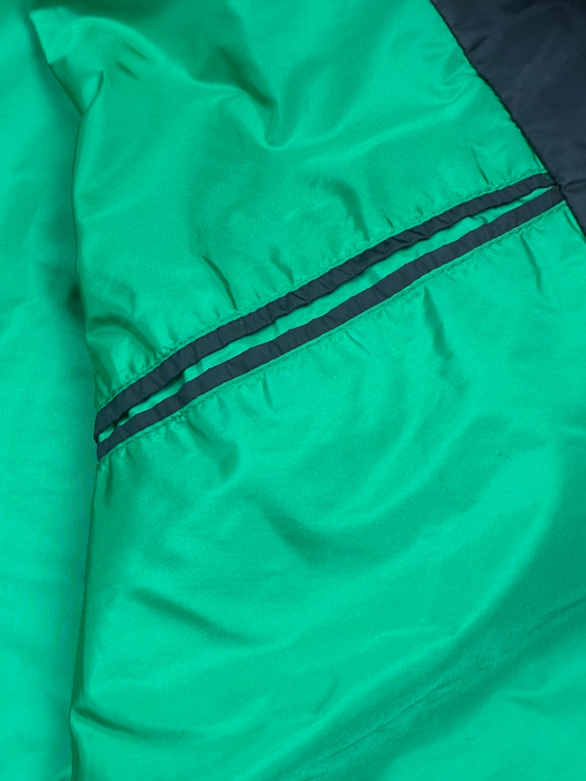 vintage Gucci windbreaker {S}