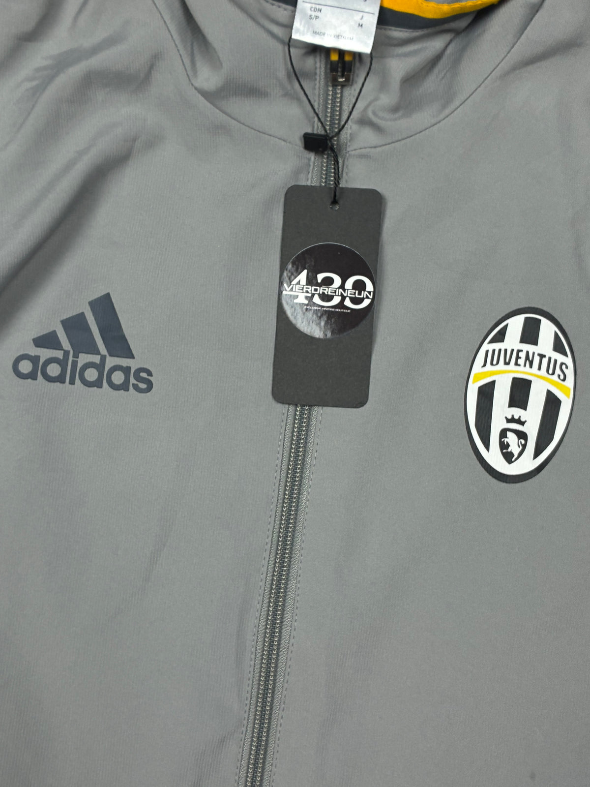 grey Adidas Juventus Turin windbreaker {S}