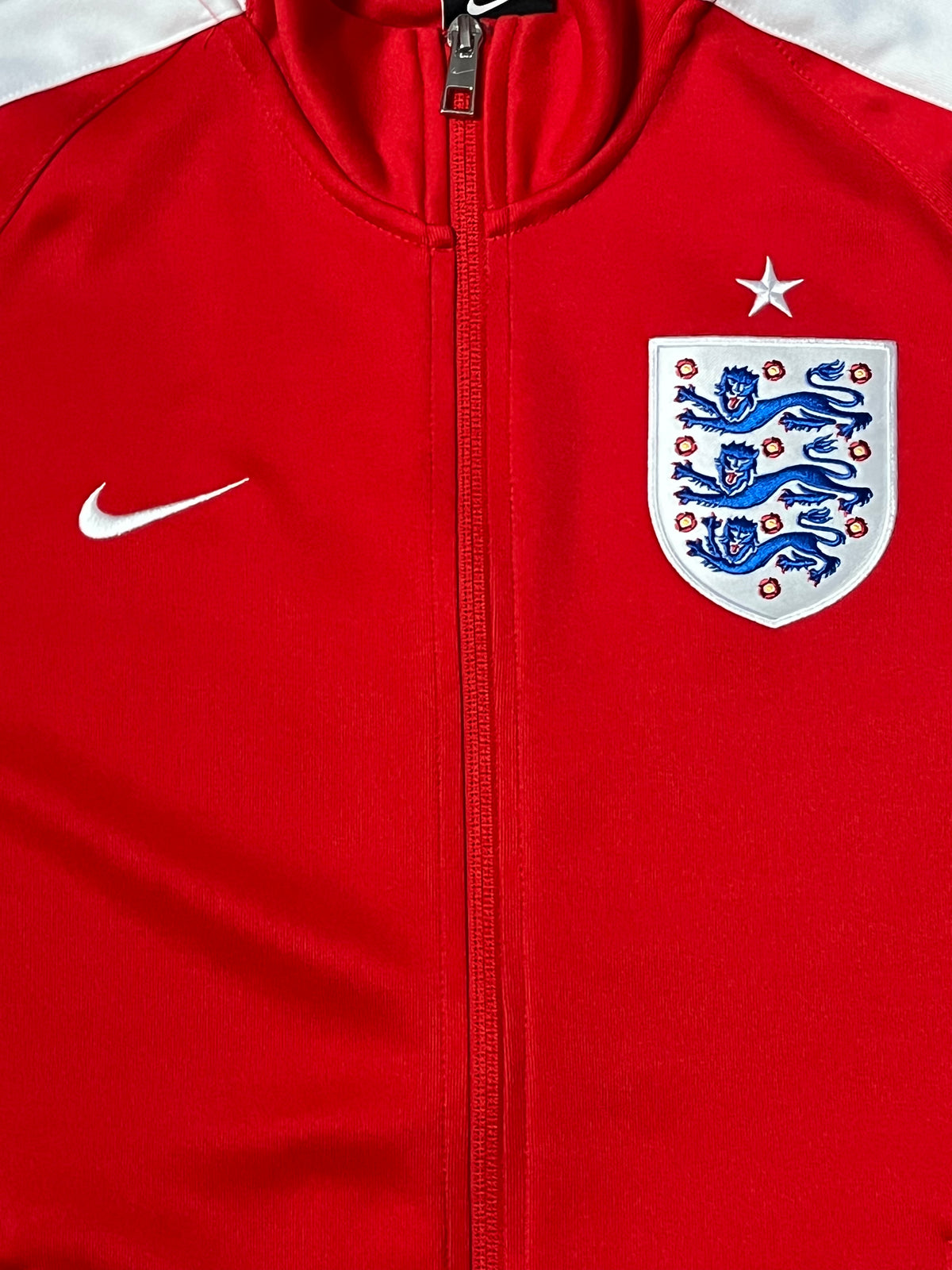 vintage Nike England trackjacket {M}