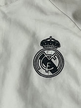 Lade das Bild in den Galerie-Viewer, vintage Adidas Real Madrid windbreaker {XS}
