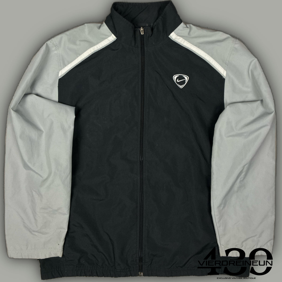 vintage Nike windbreaker {L}