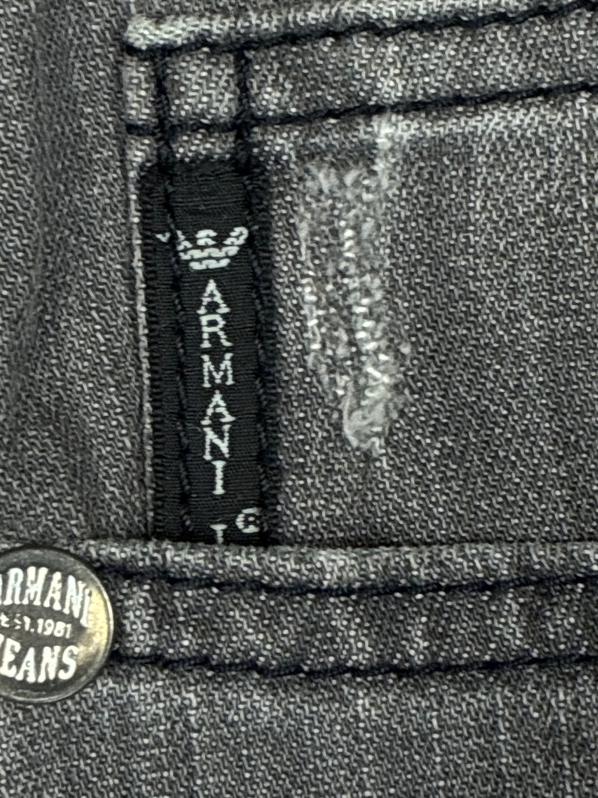 vintage Armani jeans {M}